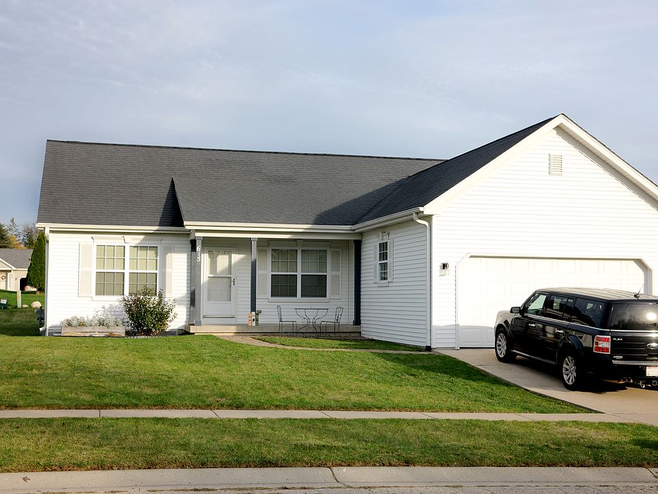1st image of 615 S Balsam Dr