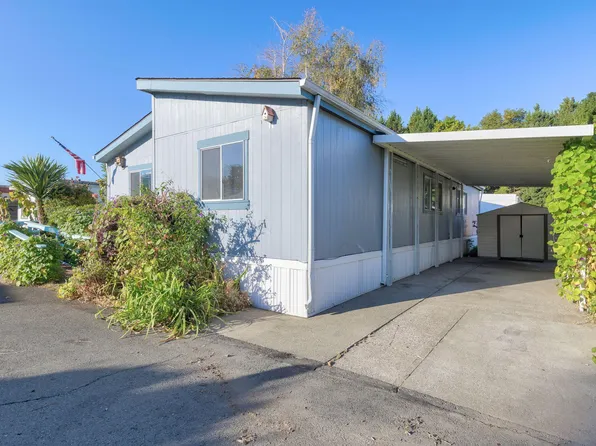 422 Teakwood Dr, Grants Pass, OR 97526