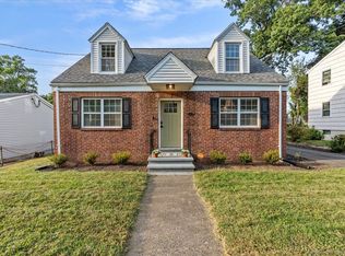 19 Lakeview Ave, West Haven, CT 06516