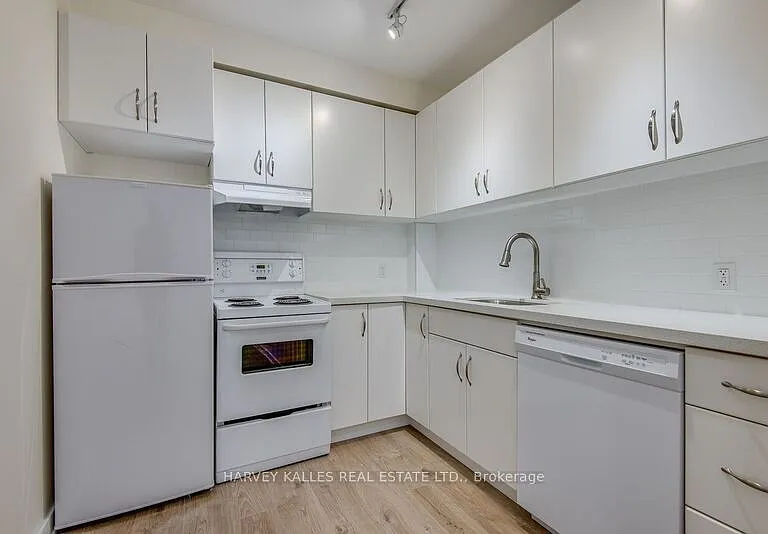 1216 Saint Clair Ave W #3 — Photo 5