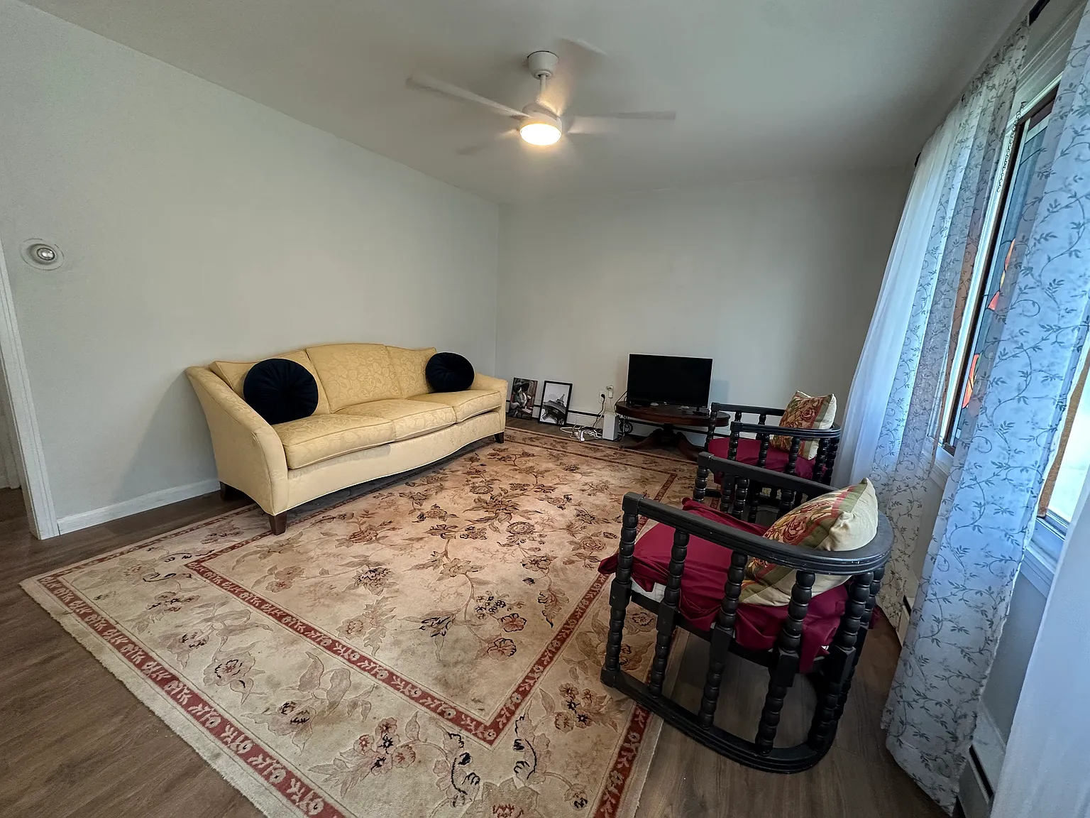 3 bed, 1250 sqft, $4,200 — Photo 4