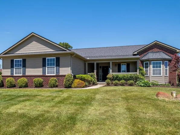 4639 Pebble Ct, White Lake, MI 48383