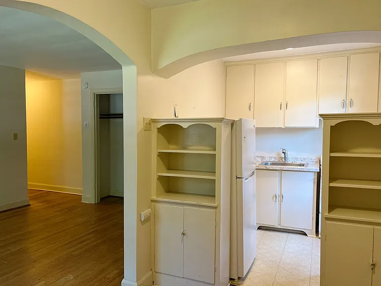 Amherst Woods Apartments — Photo 28