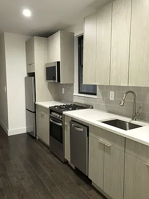 Rented by Flatiron Real Estate Advisors LLC | media 17