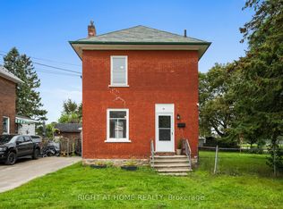 36 Empress Ave, Smiths Falls, ON K7A4V8