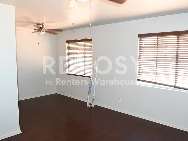 2145 E Osborn Rd — Photo 6