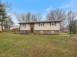 115 Pinewood Ct, Troy, IL 62294