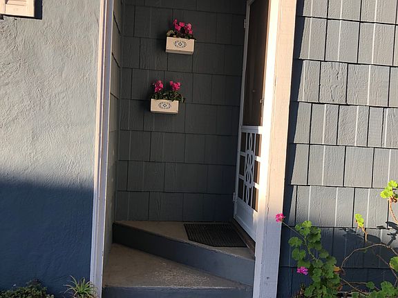 Private Entrance
