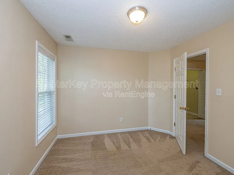 4001 Winecott Dr — Photo 19