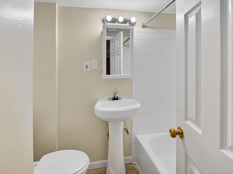 3046 Monroe St NE — Photo 22