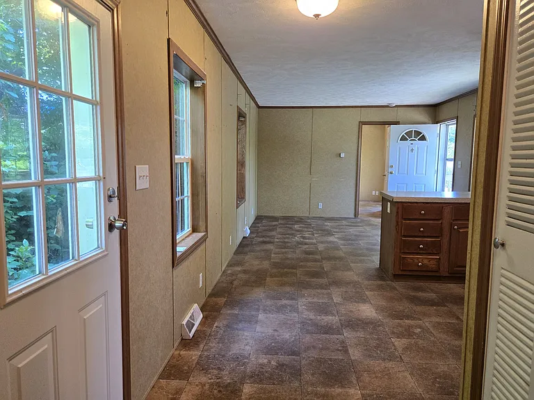 107 Rayewood Dr — Photo 10