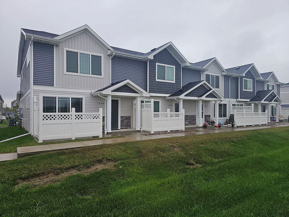 1st image of 1004 NE 56th St