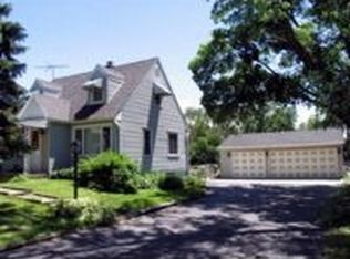 115 60th St, Downers Grove, IL 60516