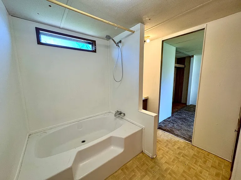 225 Community Dr #9 — Photo 8