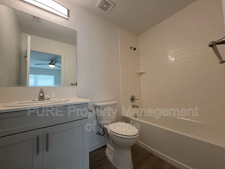 339 NE Sanchez Ave #103 — Photo 32