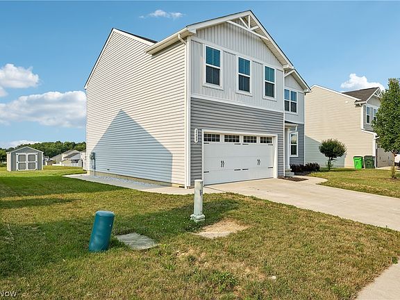 3rd image of 2689 Himelrigh Blvd