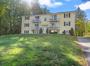 11 Carriage Hill Rd APT D, Eliot, ME 03903