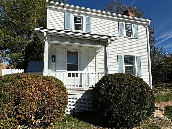 2nd image of 103 Penn St SE