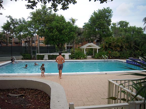 4th image of 7215 NW 179th St APT 303