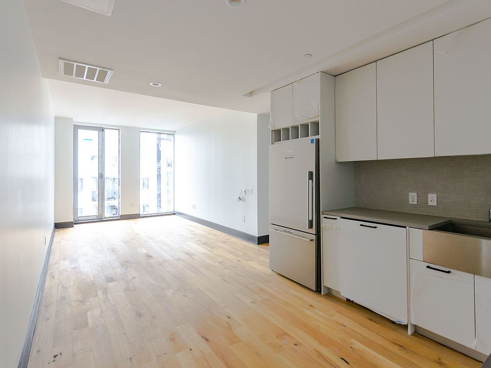 1st image of 42-22 27th St #606A