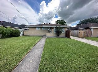2505 Corinne Dr, Chalmette, LA 70043