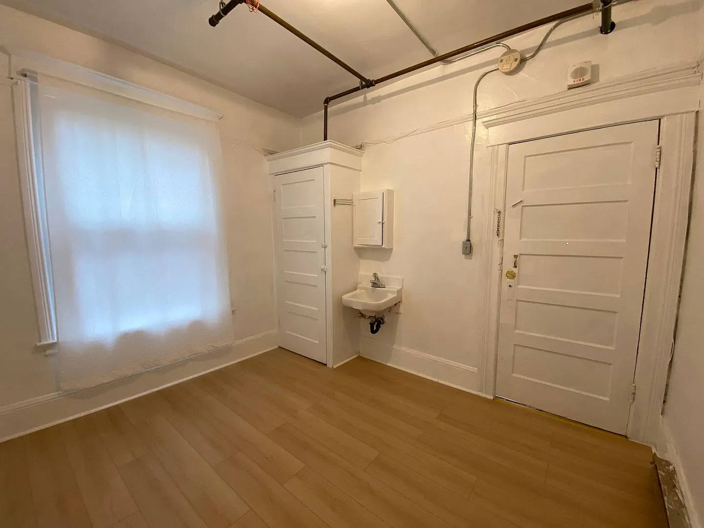 Private Room near CCSF Chinatown/ North Beach Campus & Financial District — Photo 1