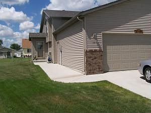 1st image of 527-32 1/2 St N