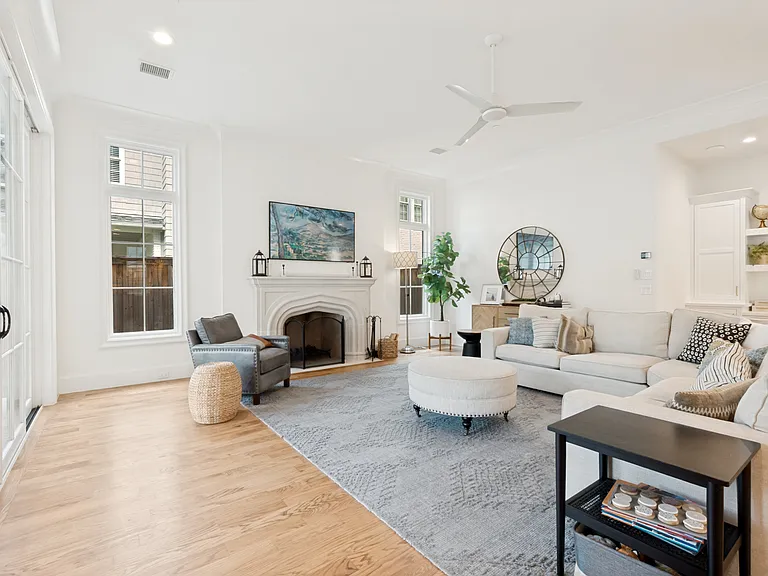 4309 Stanford Ave — Photo 10