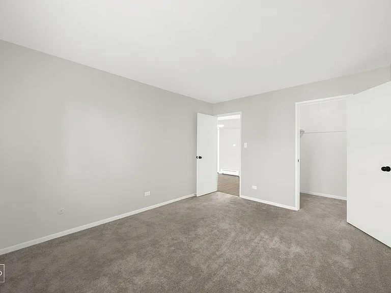 Woodland Court Apartments — Photo 10