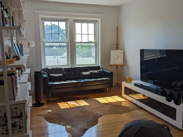 19 Shepard St APT 44, Cambridge, MA 02138