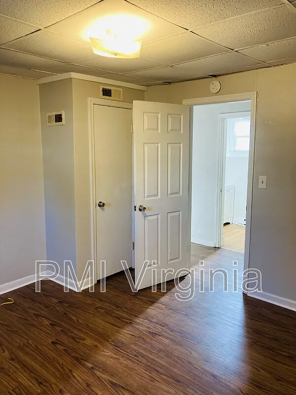 2 bed, 1.0 bath, 800 sqft, $995 — Photo 3