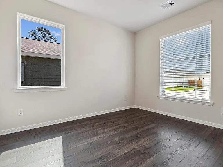 15450 Maple Terrace Dr — Photo 4