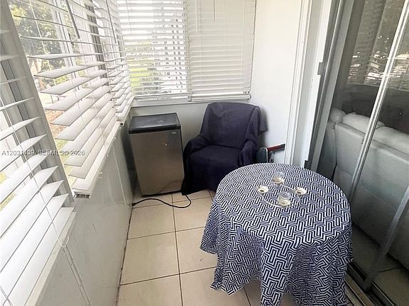 4th image of 2581 Garden Dr N APT 203