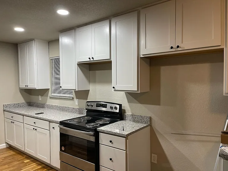 913 S 25th St — Photo 12
