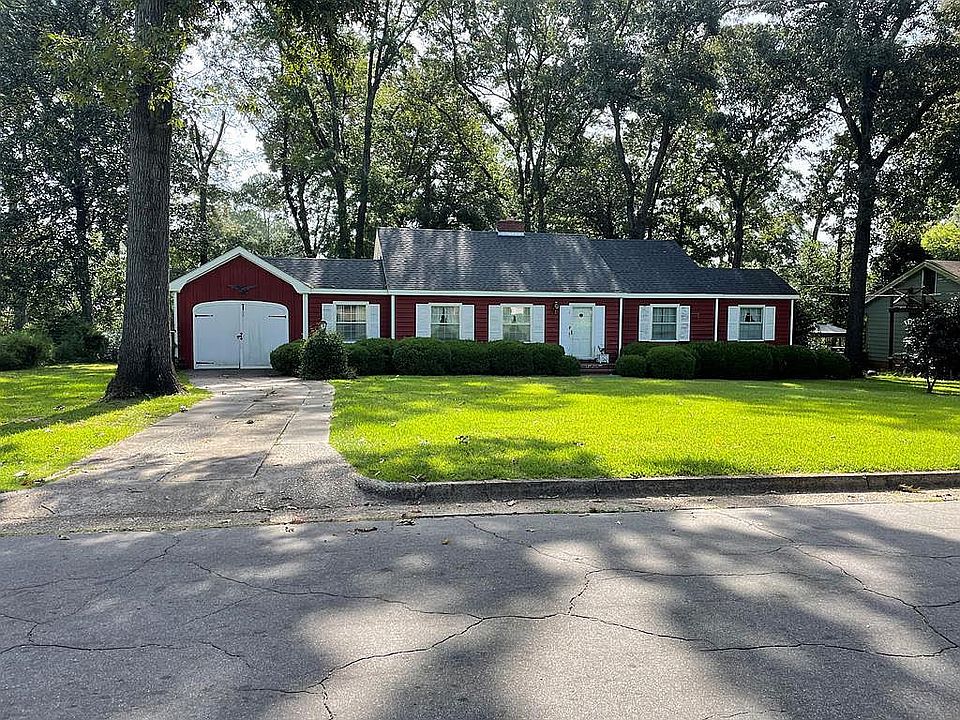 1st image of 302 Wildwood Cir