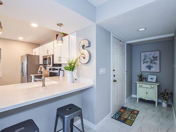 5th image of 107 Wexford Ct #141