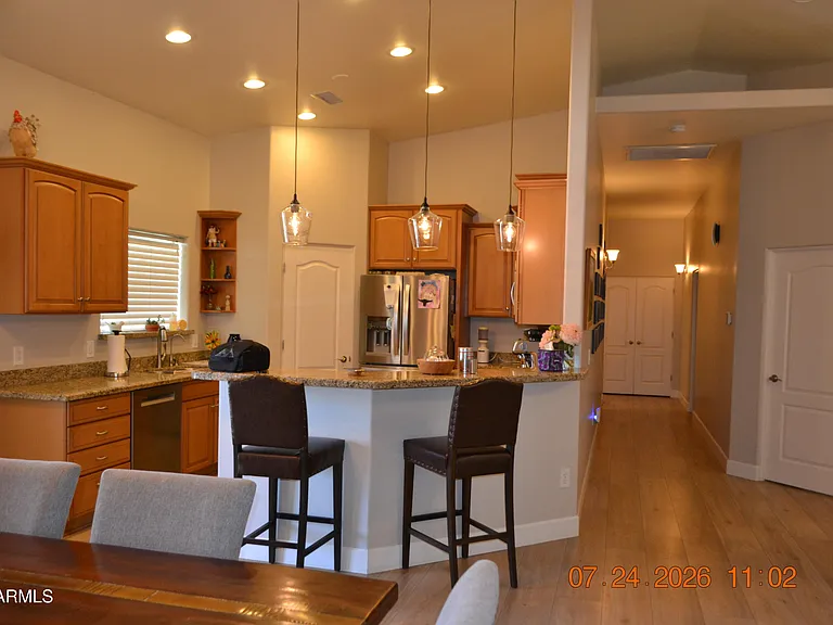 5914 E Broadway Ave — Photo 8