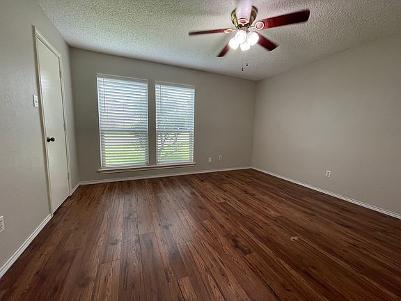 5th image of 3306 Townbluff Pl #A