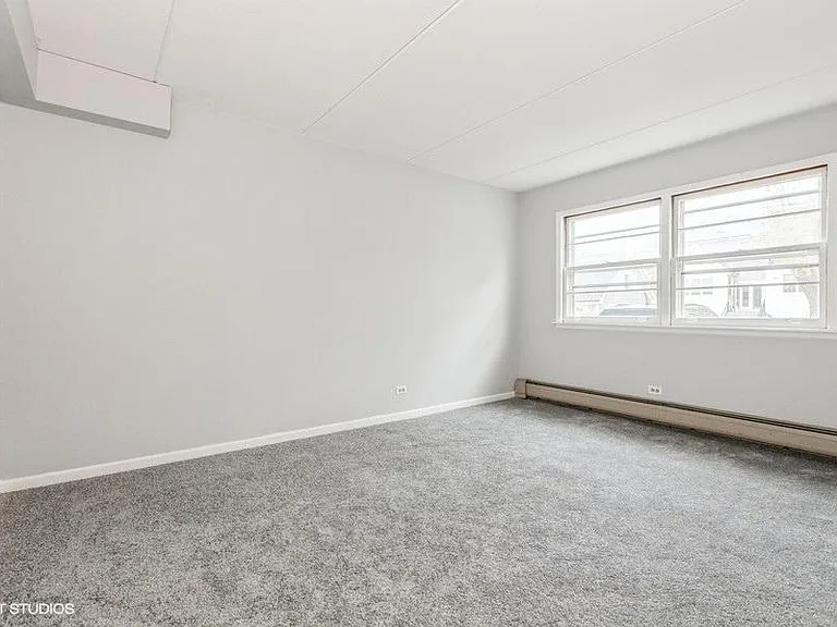 130 Burlington Ave — Photo 7