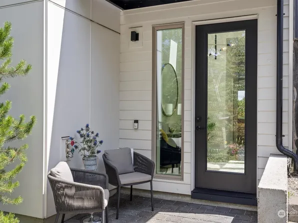 4528 33rd Avenue S, Seattle, WA 98118