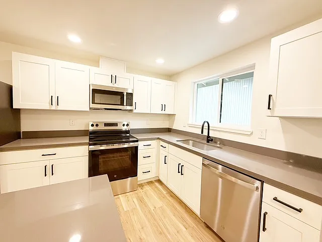 4091 NW Country Ln — Photo 3