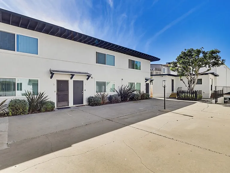 25829 Viana — Photo 10
