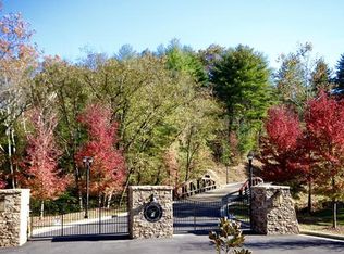 74 Crossing Cir #27, Fairview, NC 28730