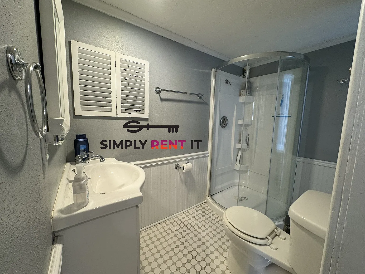 Large 4 Bedroom Woodland Escape On Campus — Photo 4