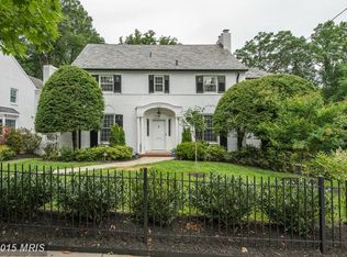 2739 Chesapeake St NW, Washington, DC 20008