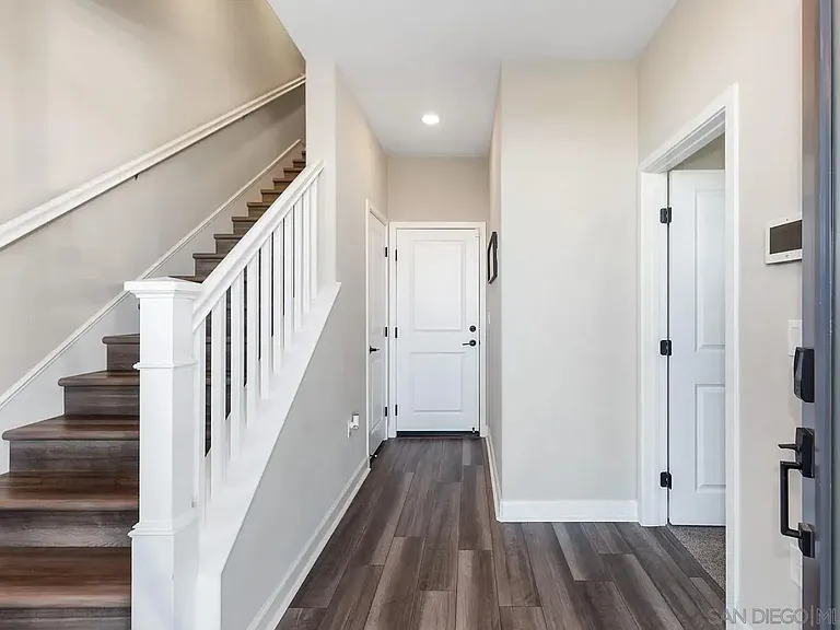1837 Montage Ave — Photo 7