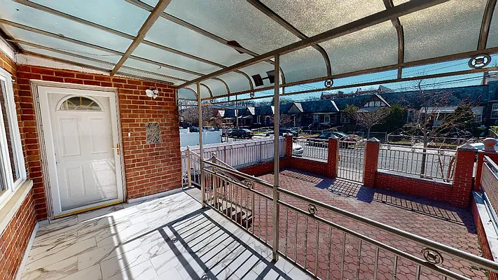 Rented by Metro Garden Realty NYC | media 4