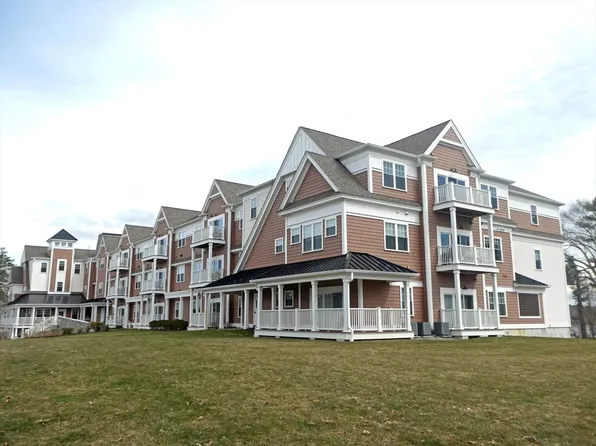 57 Long Point Rd #208, Lakeville, MA 02347