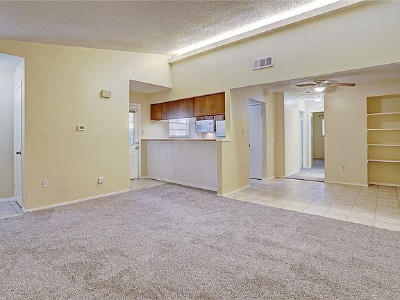 2nd image of 904 Sirocco Dr #A