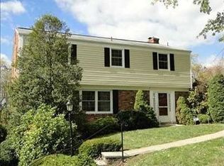 121 Highvue Dr, Venetia, PA 15367